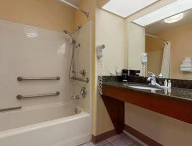 Hotel Baymont By Wyndham