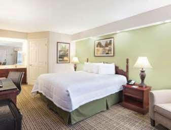 Hotel Baymont By Wyndham